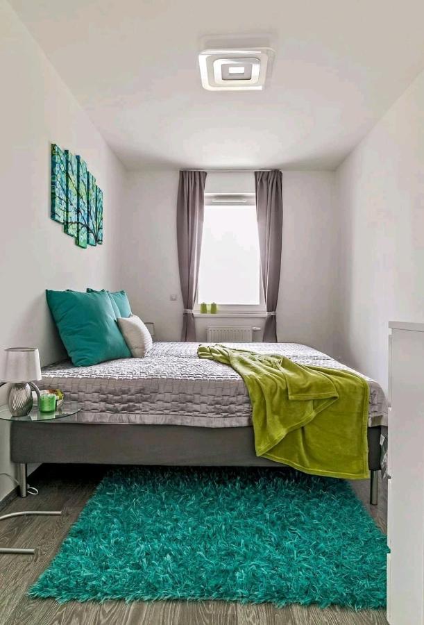 Green Apartman Balatonlelle Exterior foto